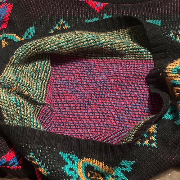 80s Geometric Pattern Sweater - Picture 2 of 2